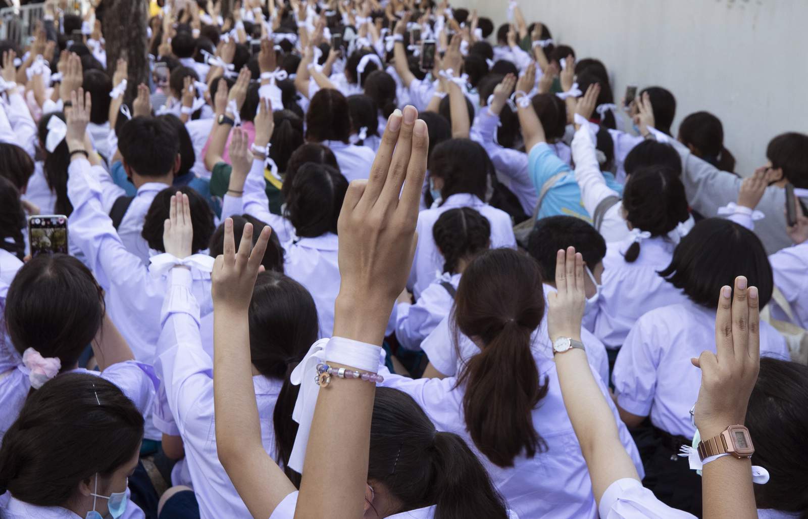 Thai students turn agitators for educational reform