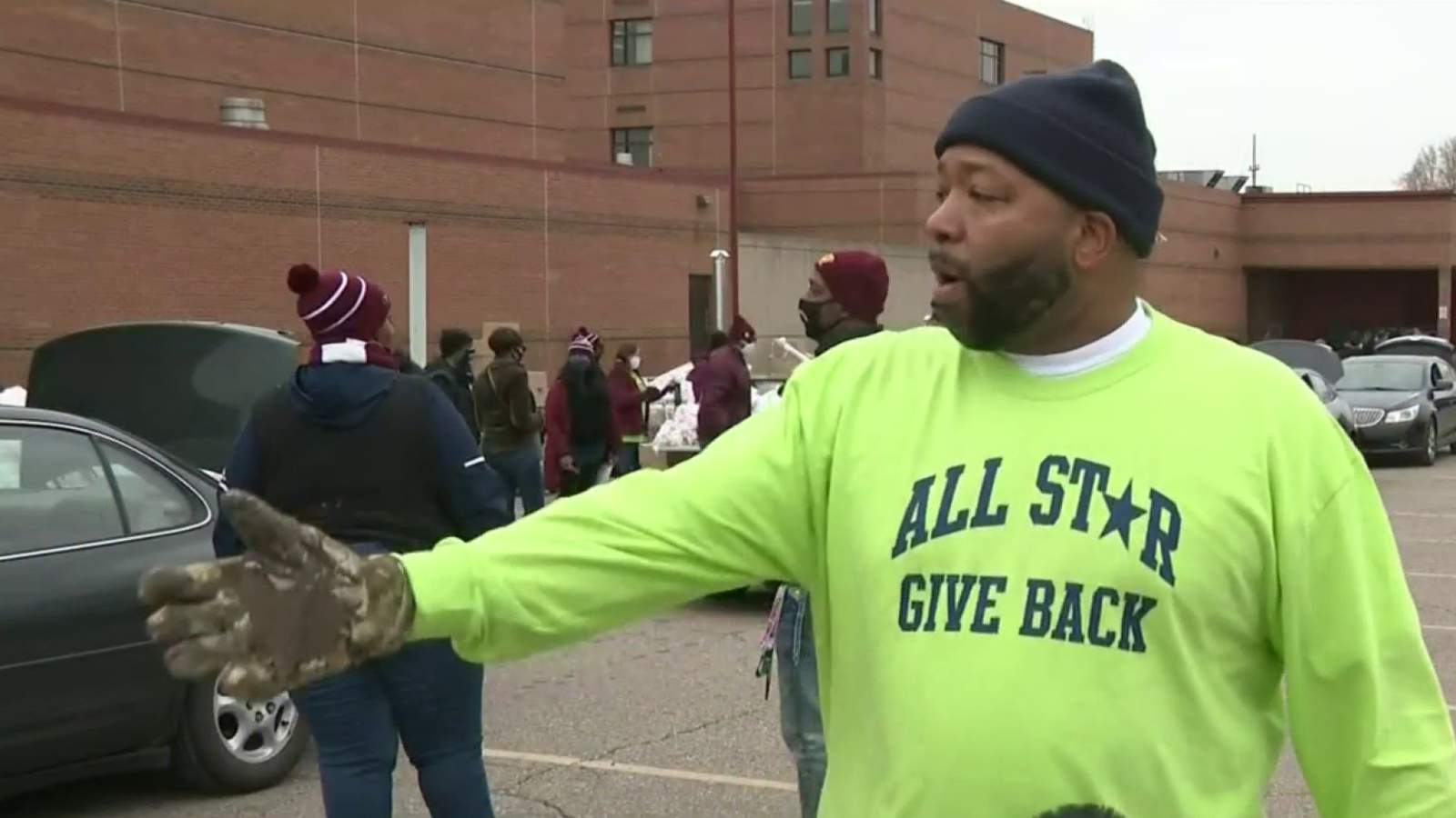 Annual Thanksgiving All-Star Giveback event held in River Rouge