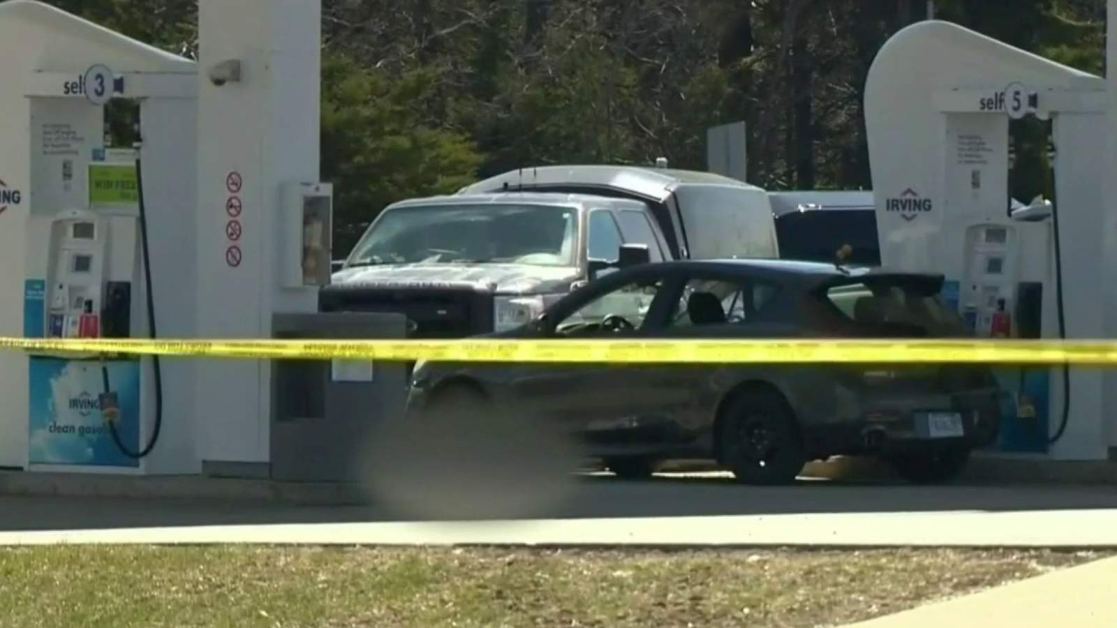 Gunman kills at least 16 in shooting rampage across Nova Scotia