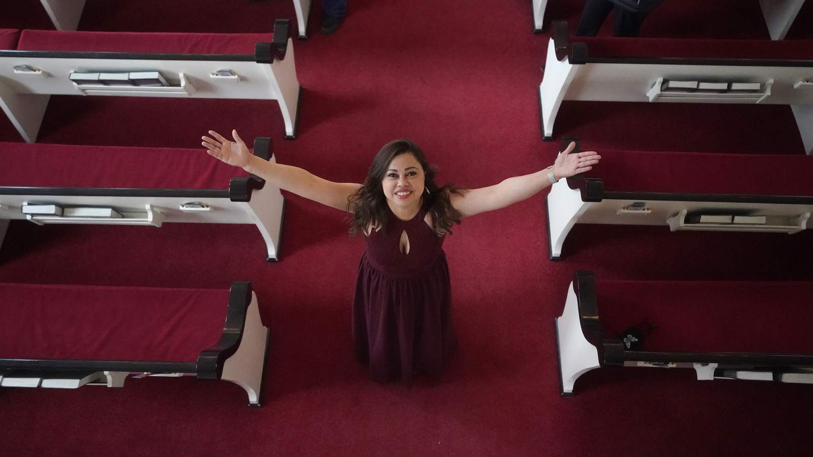 Honduran woman exits Utah church after 3 years in sanctuary