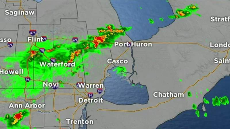 Metro Detroit weather: Scattered showers Sunday night, warm and muggy overnight