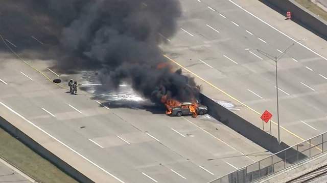 VIDEO: Vehicles burn in massive fire on westbound I-696 at Woodward Avenue
