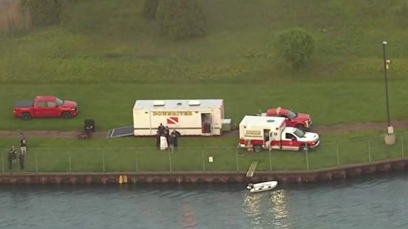 Coast Guard, Wyandotte police recover body of missing boater