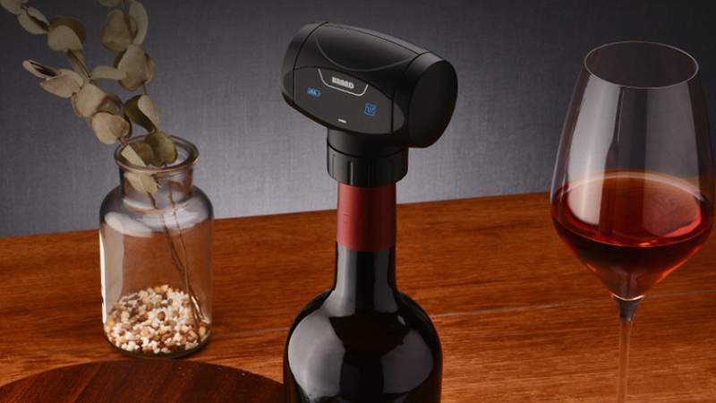 This useful vacuum cap will keep your wine fresh