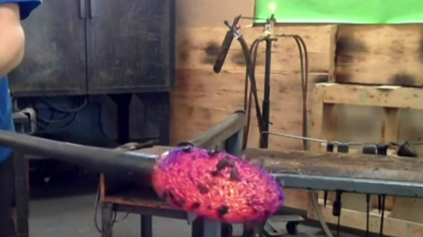 Watch the art of glass blowing LIVE over social media
