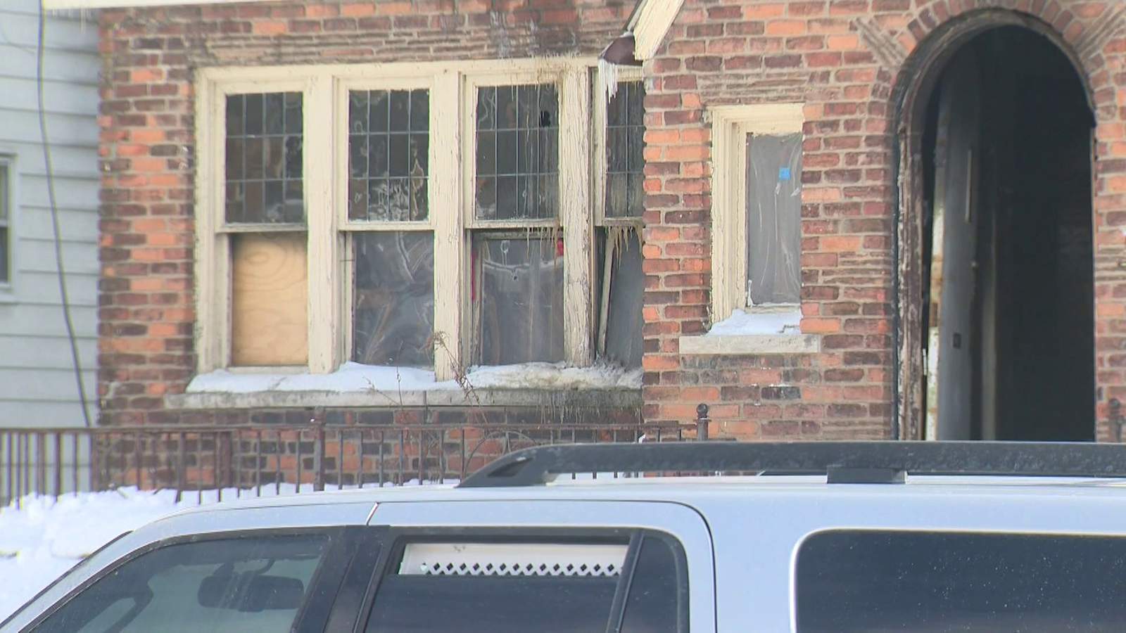 2 killed in Detroit house fire believed to be caused by space heaters