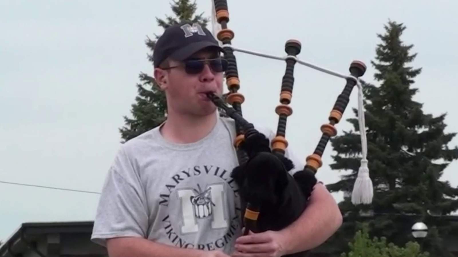 Marysville teen plays bagpipes outside to help keep morale up during COVID-19 pandemic