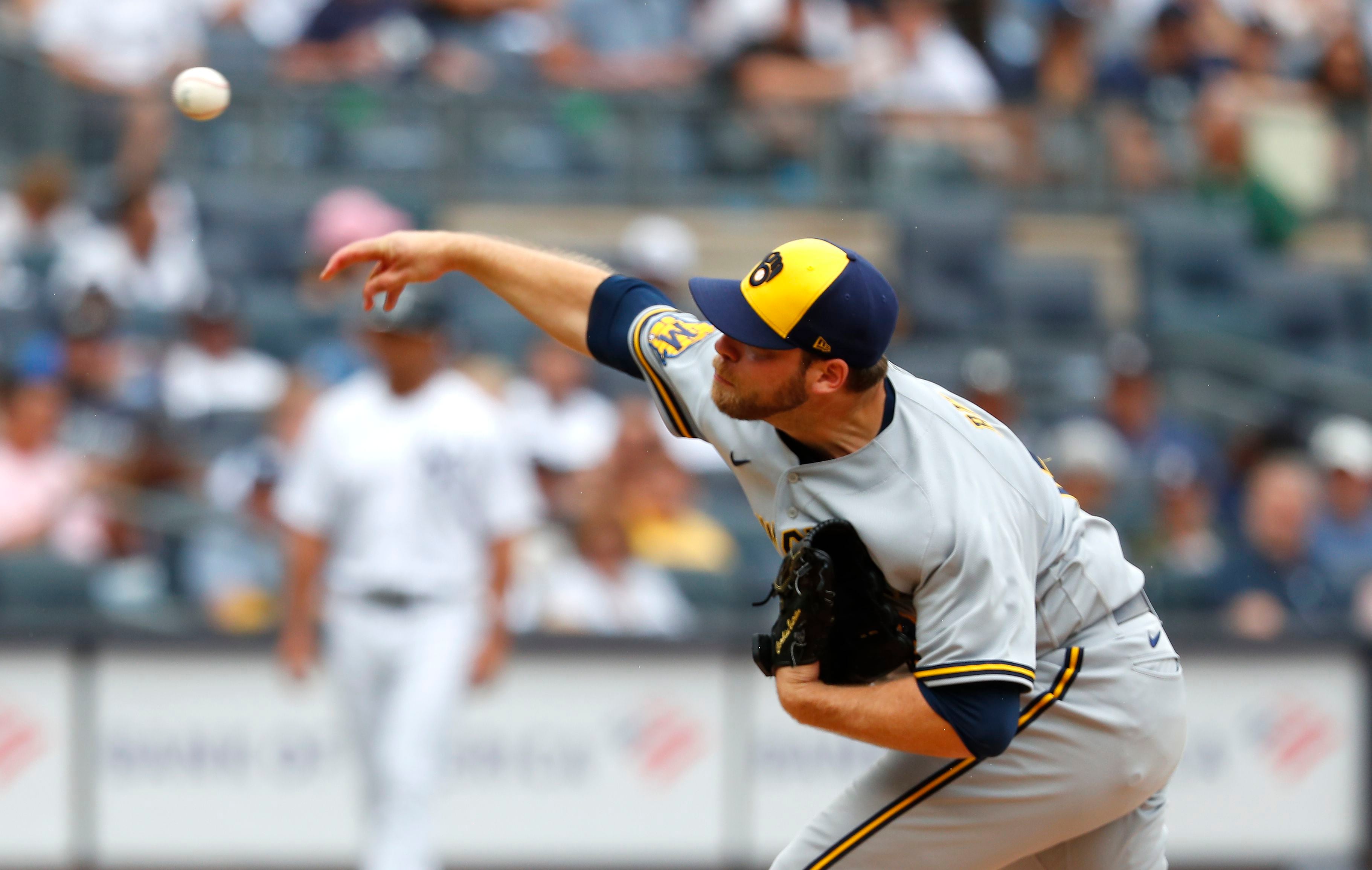 Frelick leaping catch preserves no-hit bid in 10th, Yankees and Brewers  tied 0-0