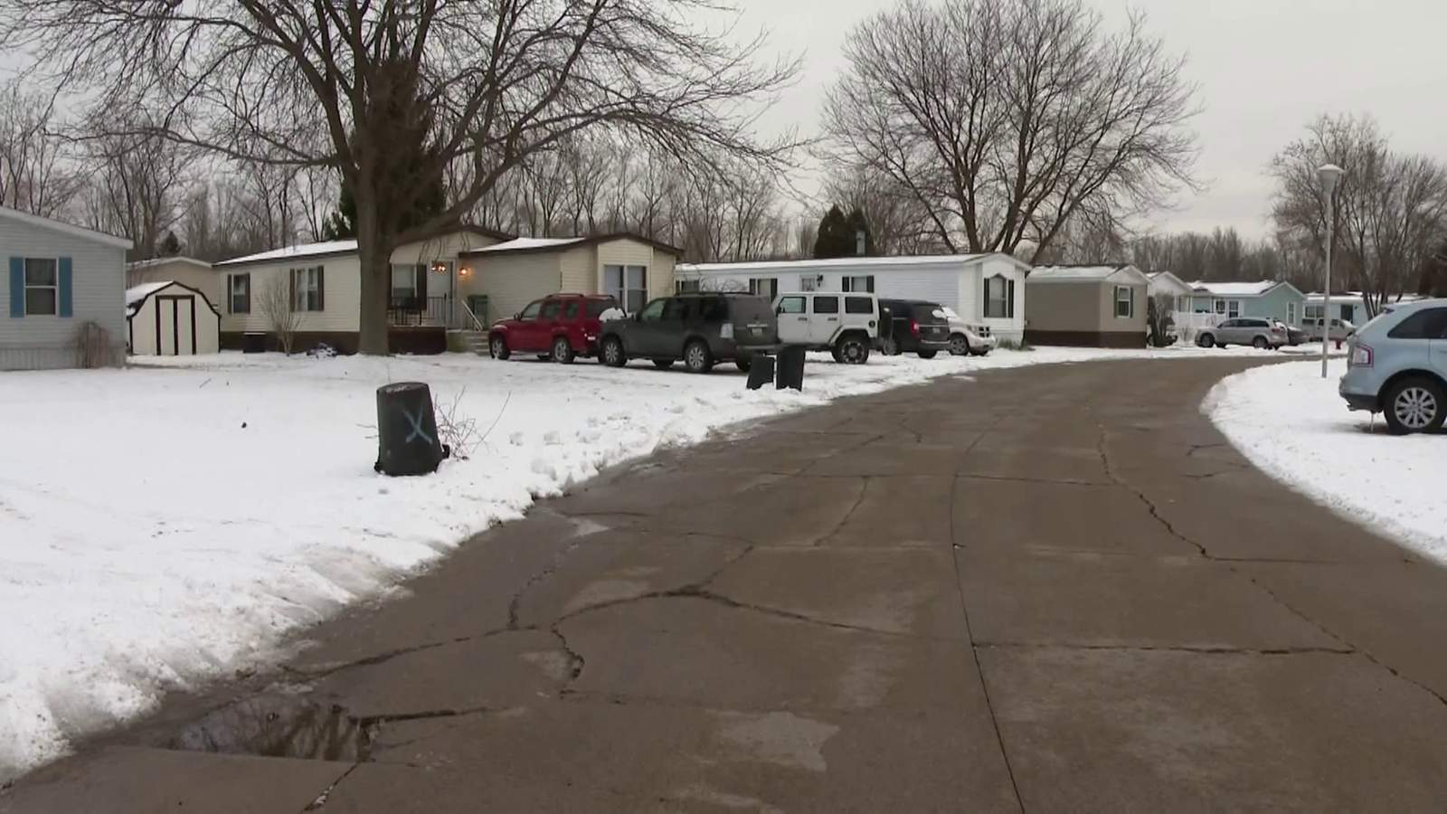 Police: No suspicious death investigation at Clay Township mobile home park