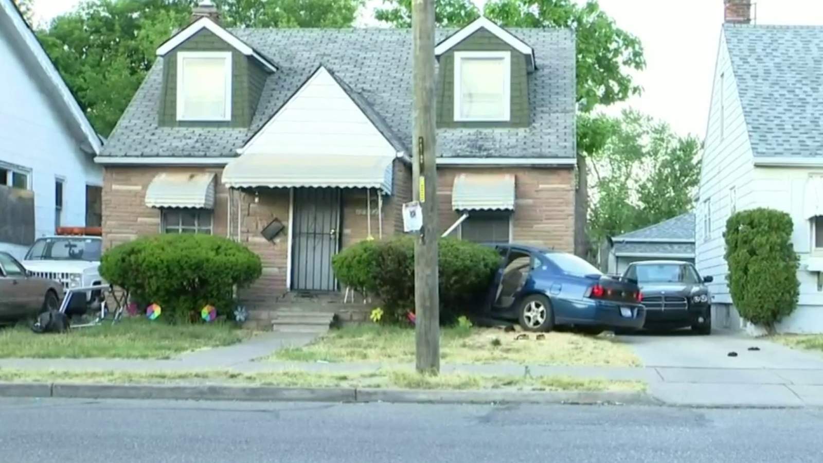 Witness says 2 girls were trapped after car crashed into house on Detroit’s east side