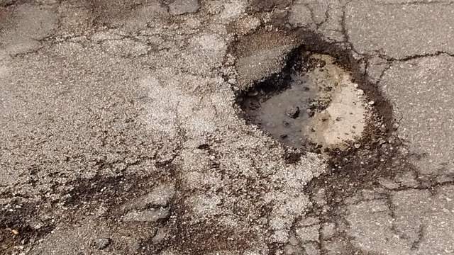Report details how much Michigan's bad roads cost drivers