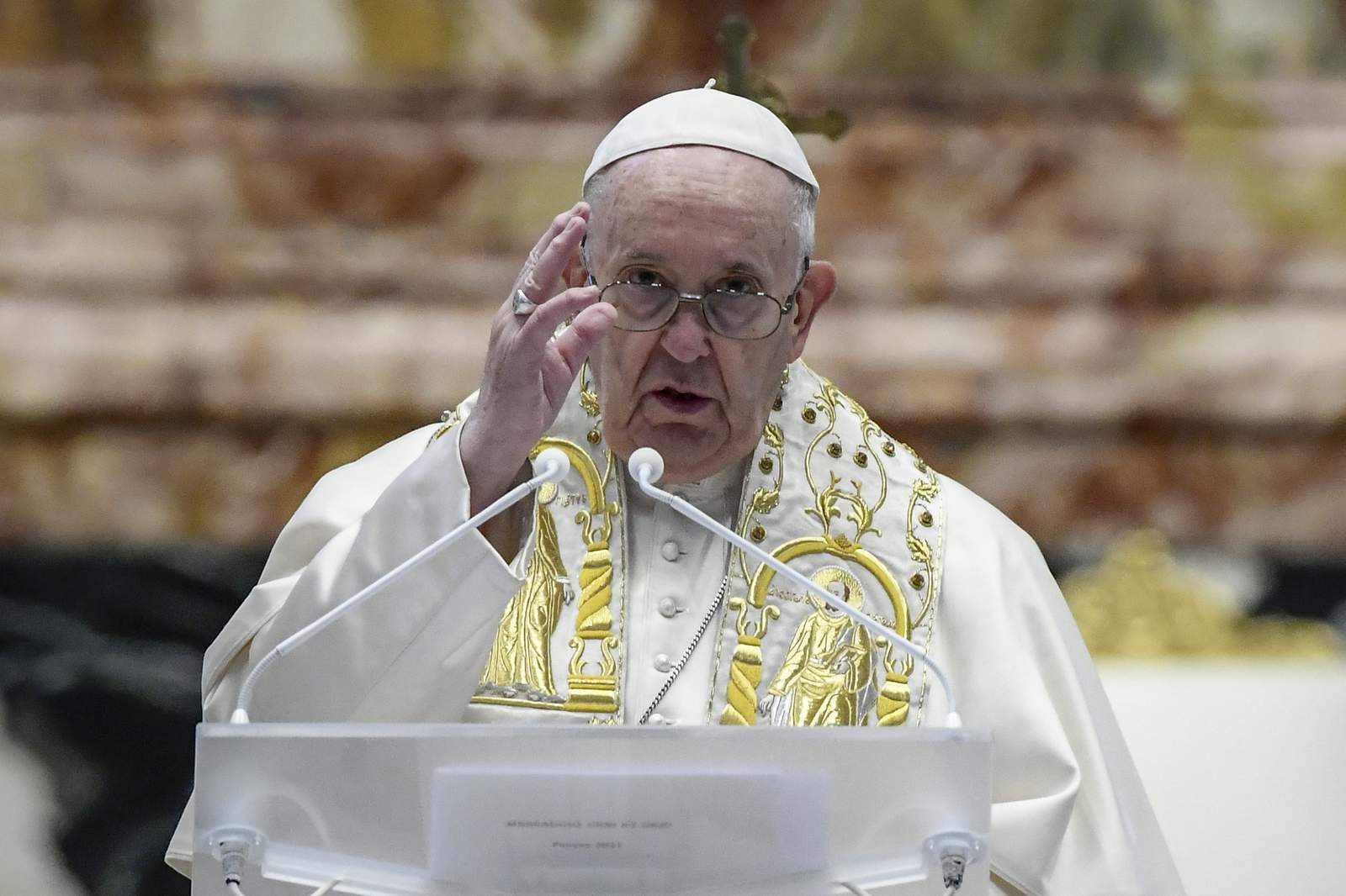 In Easter speech, pope calls wars in pandemic 'scandalous'
